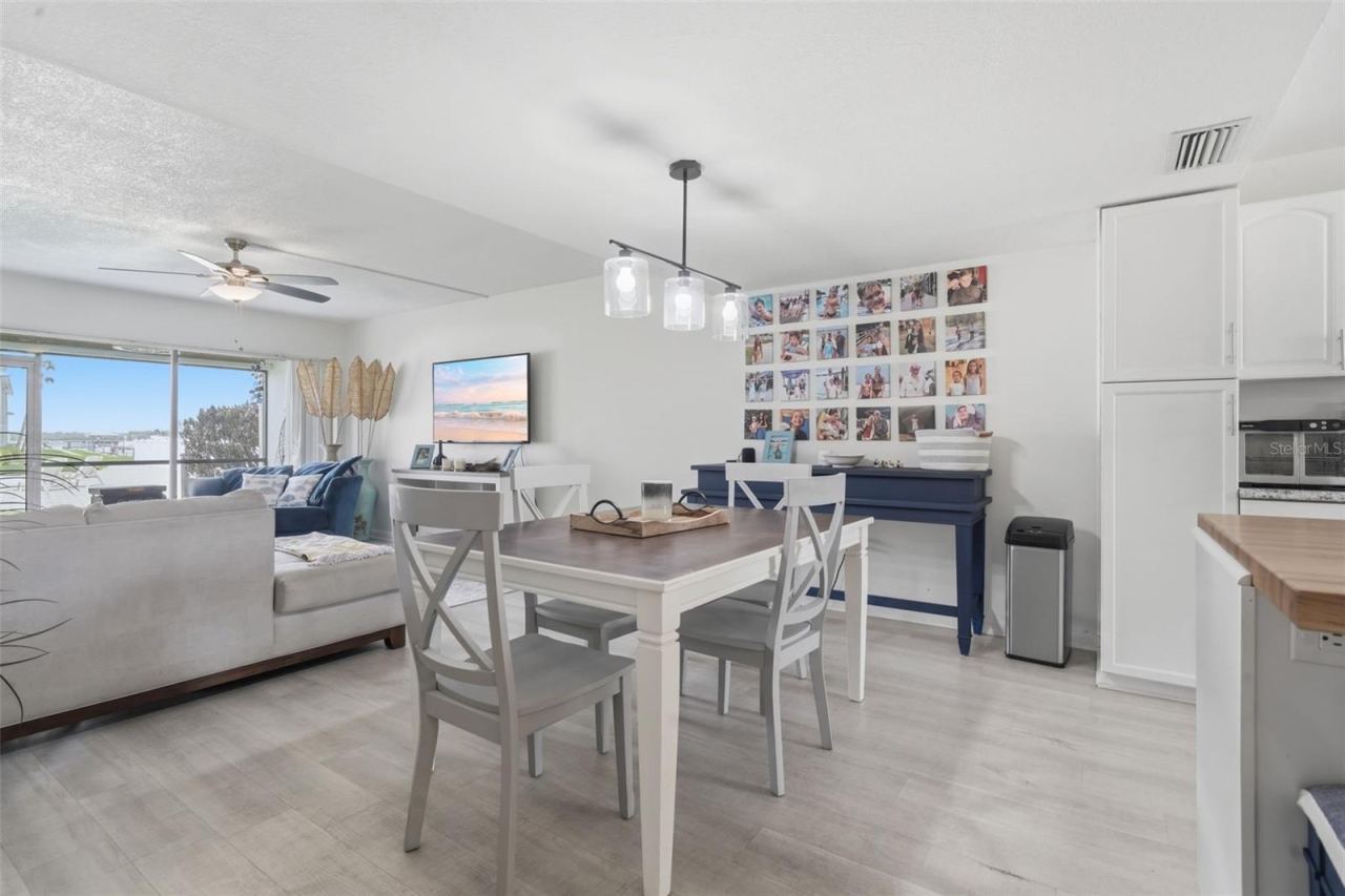 Photo 12 of 20
