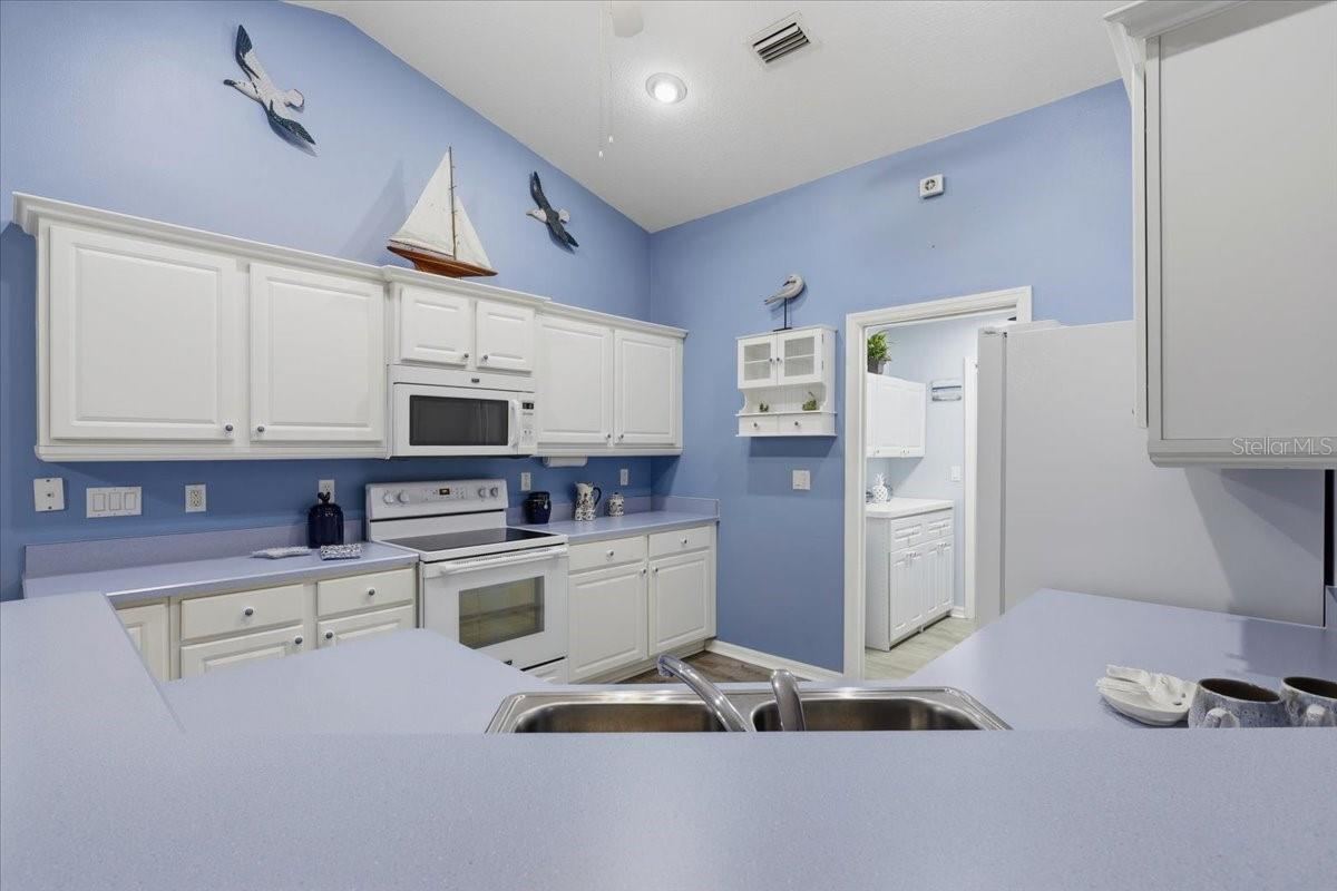Photo 13 of 20: SPACIOUS KITCHEN