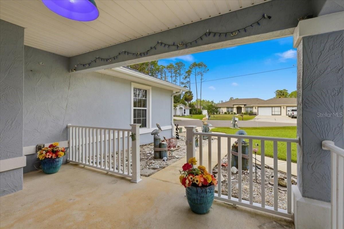 Photo 5 of 20: FRONT PORCH