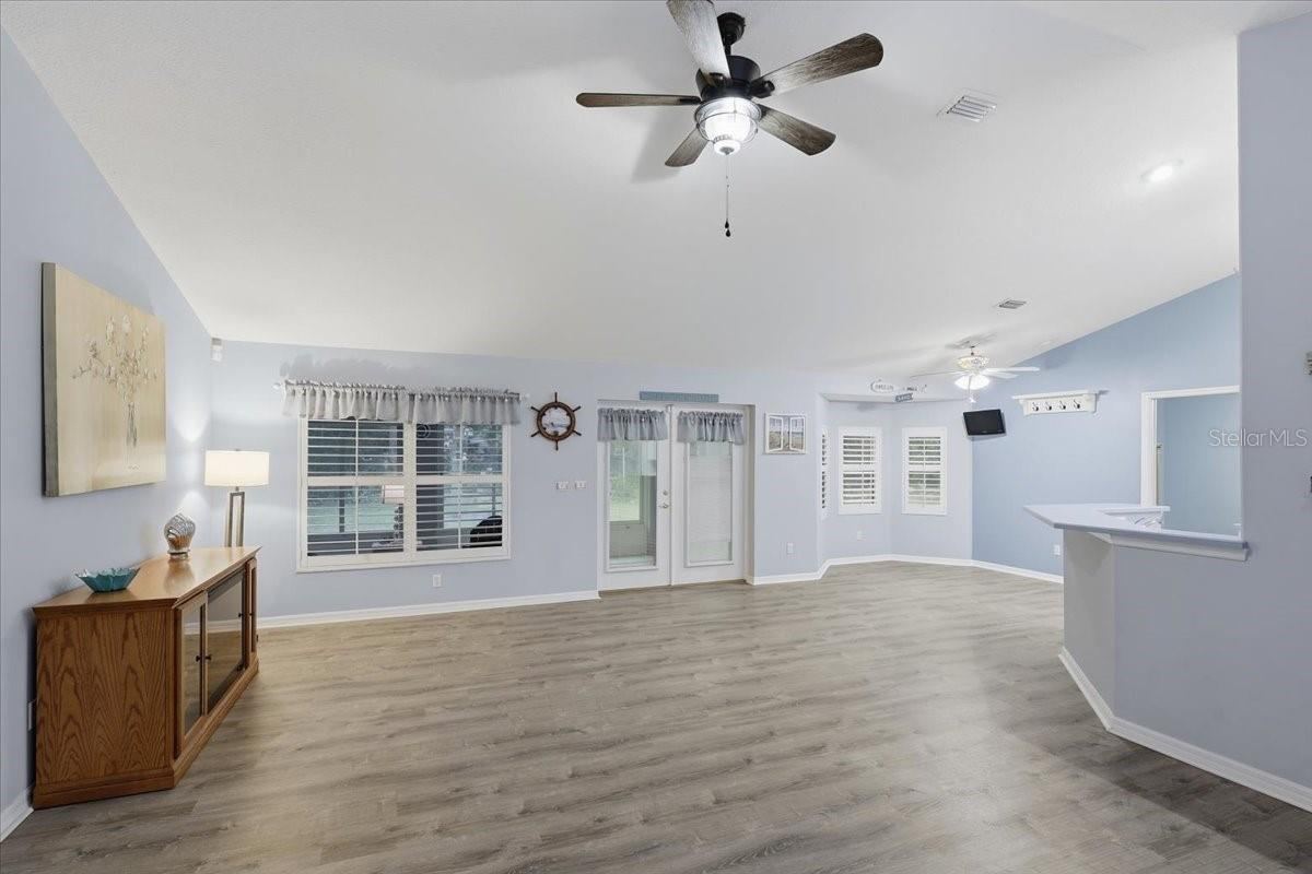 Photo 8 of 20: OPEN FLOOR PLAN
