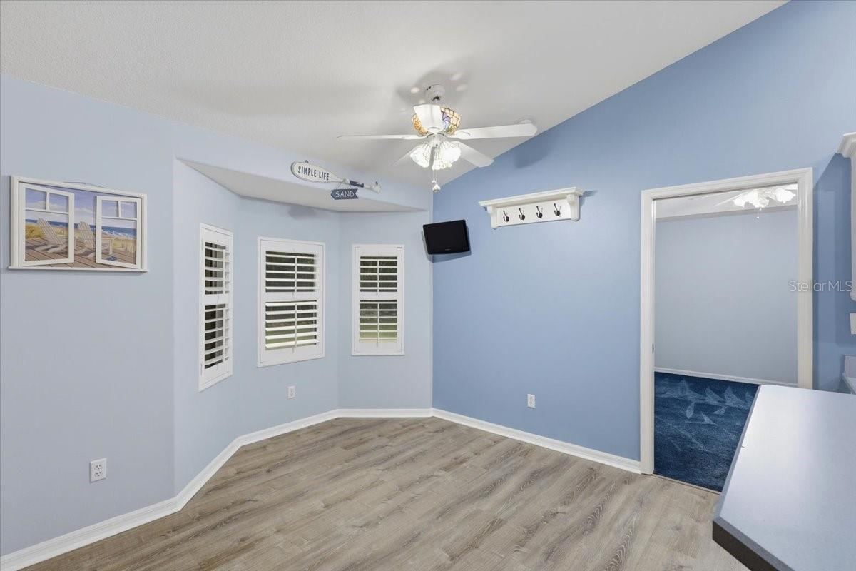 Photo 18 of 20: DININGROOM
