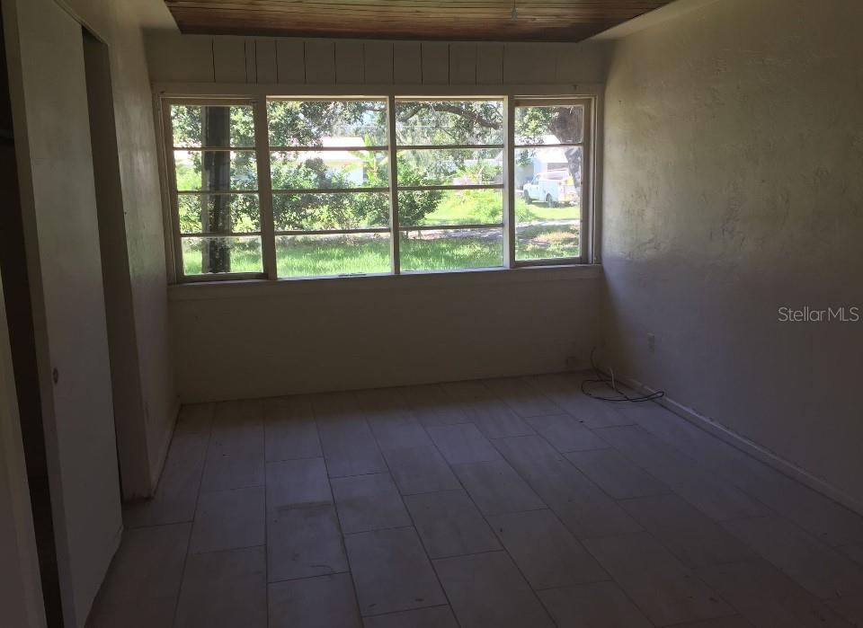 Photo 18 of 20