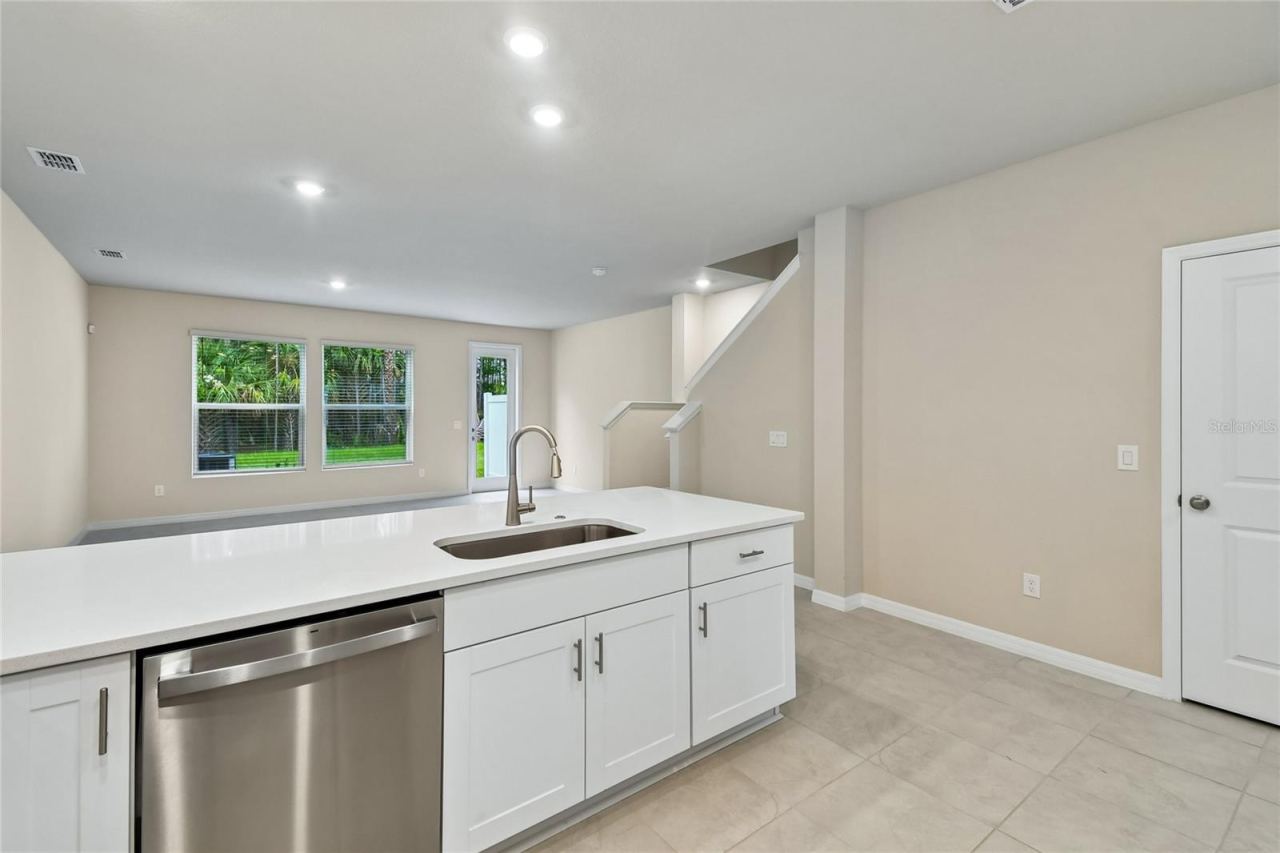 Photo 5 of 20: Kitchen