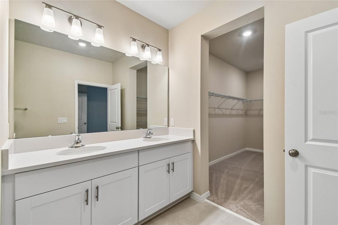 Photo 16 of 20: Owner's Bath