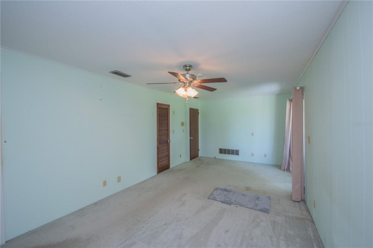 Photo 16 of 20