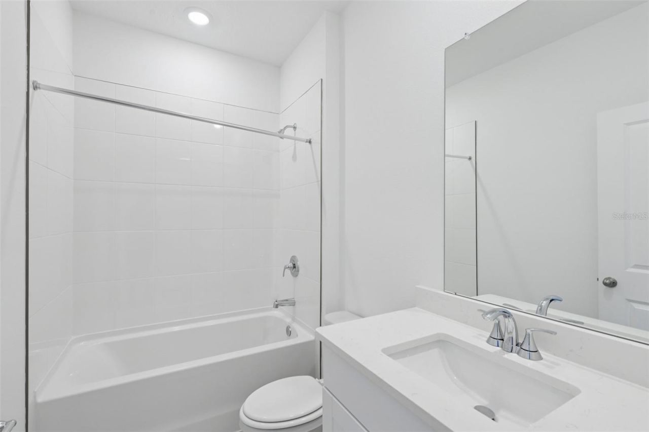 Photo 15 of 20: The interior photos are of another home with the same floor plan and interior finishes. Some details may vary