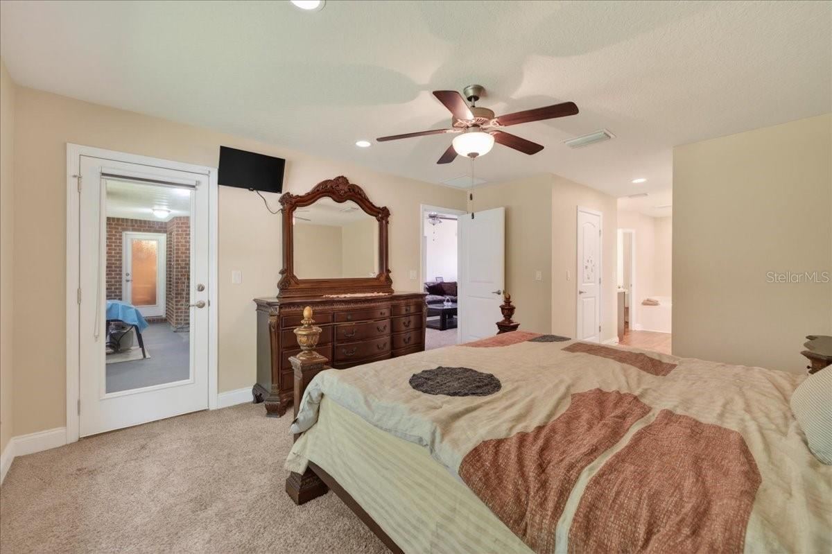 Photo 8 of 20
