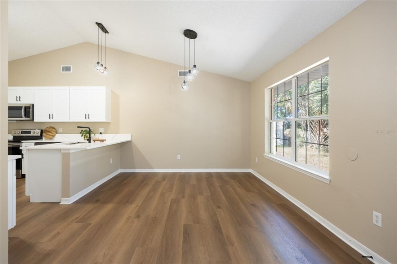 Photo 18 of 20: Breakfast nook