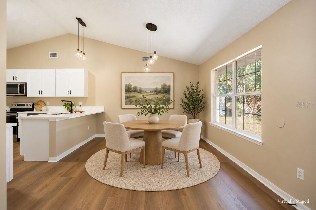 Photo 17 of 20: Virtually Staged - Breakfast nook