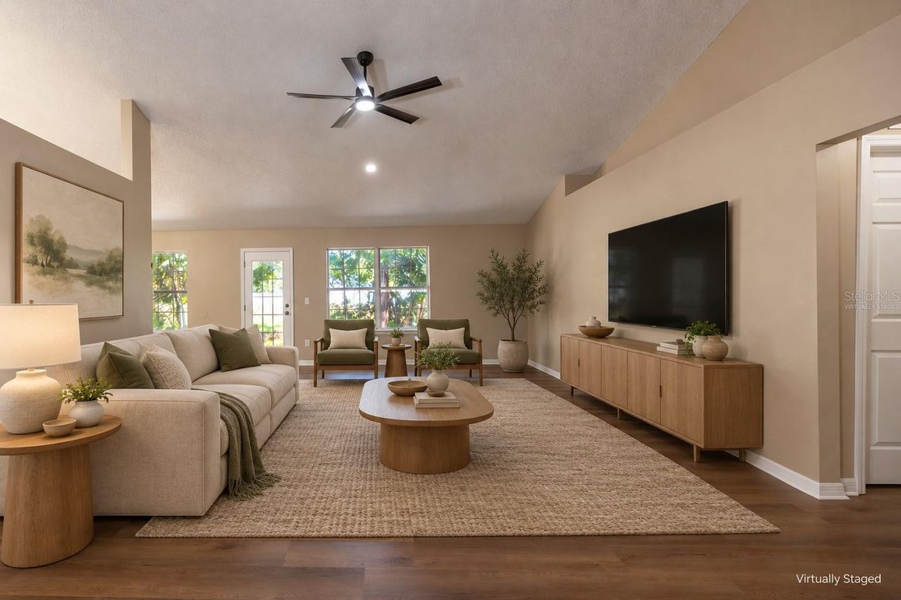 Photo 19 of 20: Virtually Staged - Family Room