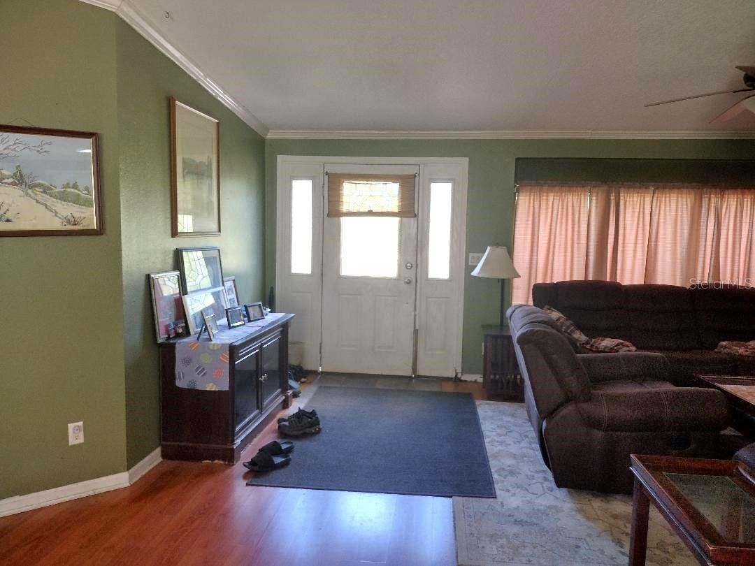 Photo 14 of 20