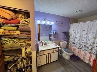 Photo 16 of 20: upstairs bathroom