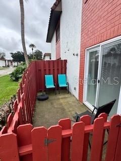 Photo 3 of 20: porch