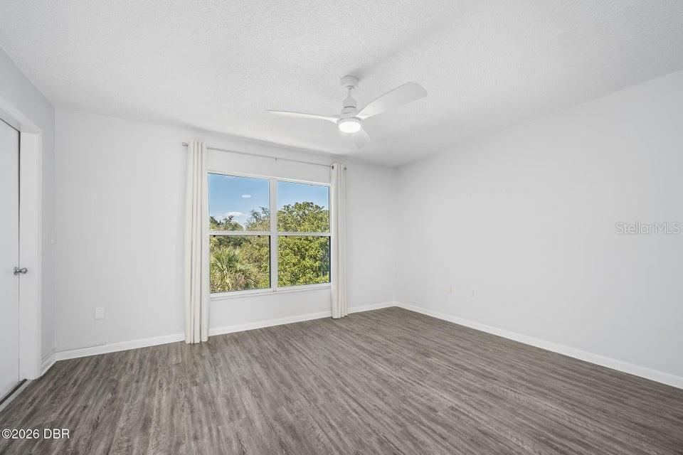 Photo 18 of 20