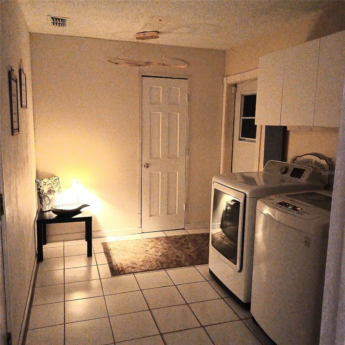 Photo 4 of 20