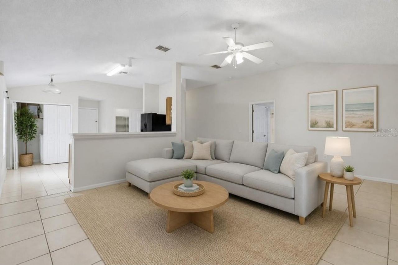 Photo 2 of 20: Virtually staged - living room