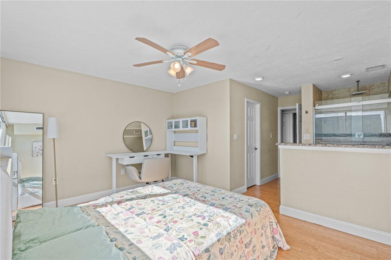 Photo 19 of 20