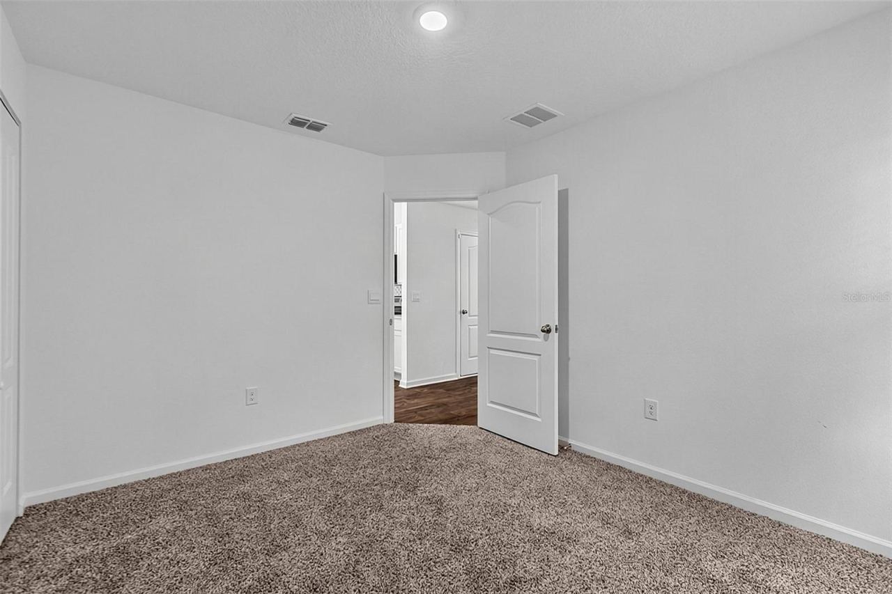 Photo 13 of 20