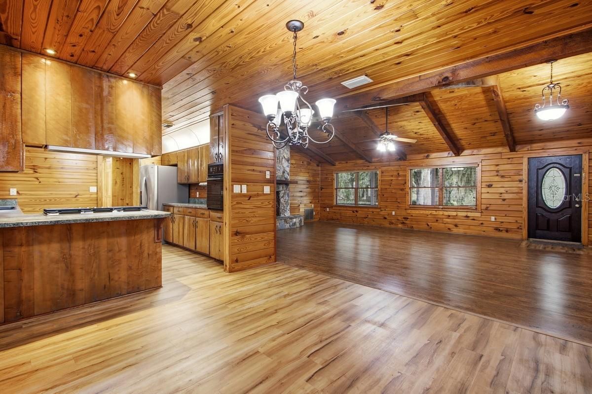 Photo 15 of 20: Great Room - Dining/ Kitchen and Family Room
