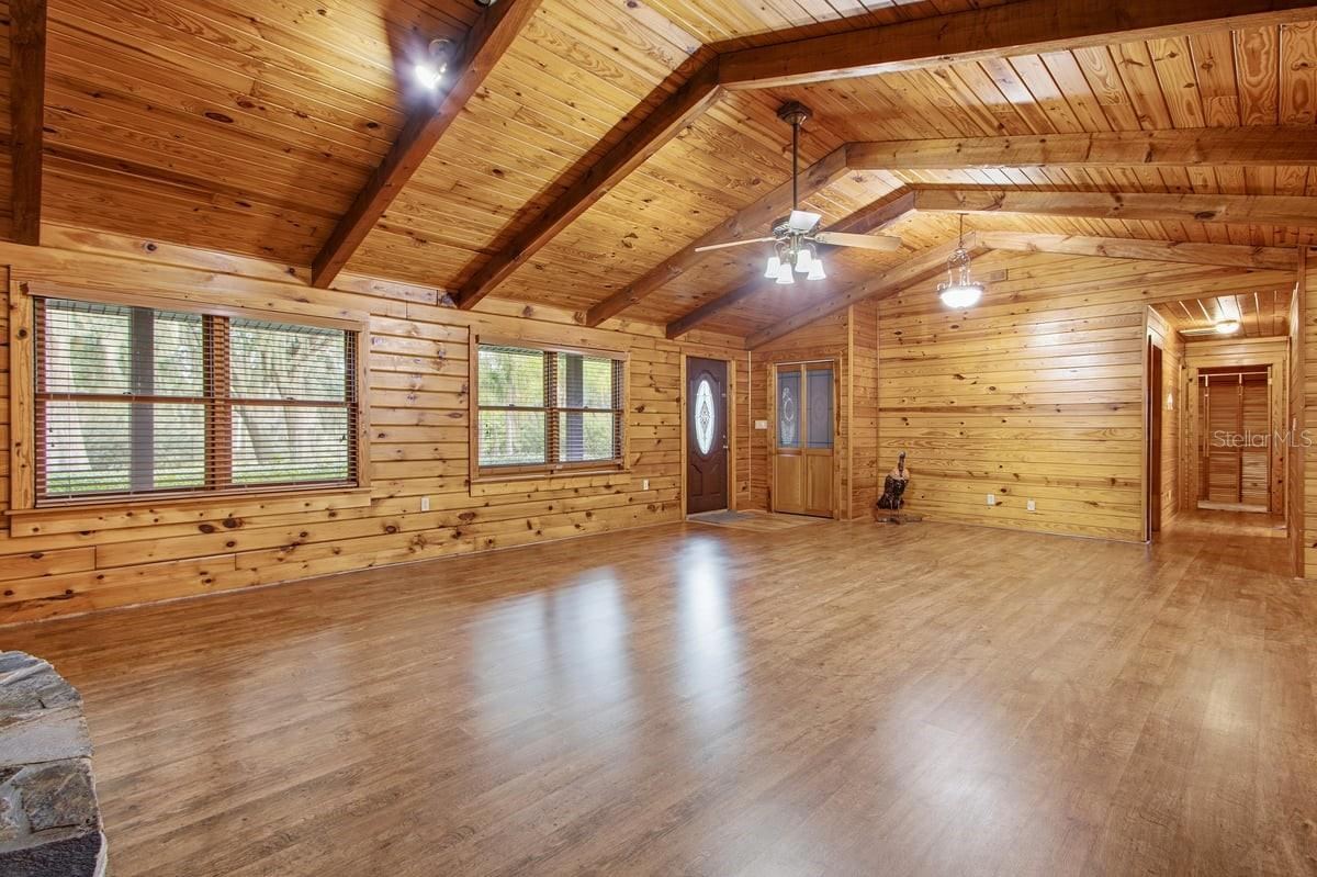 Photo 12 of 20: Lots of windows for natural light -Fam RM