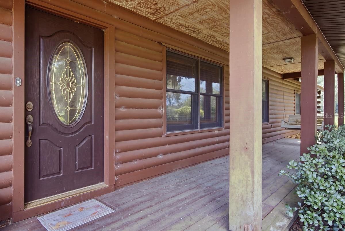 Photo 7 of 20: Front Door Brown Lee