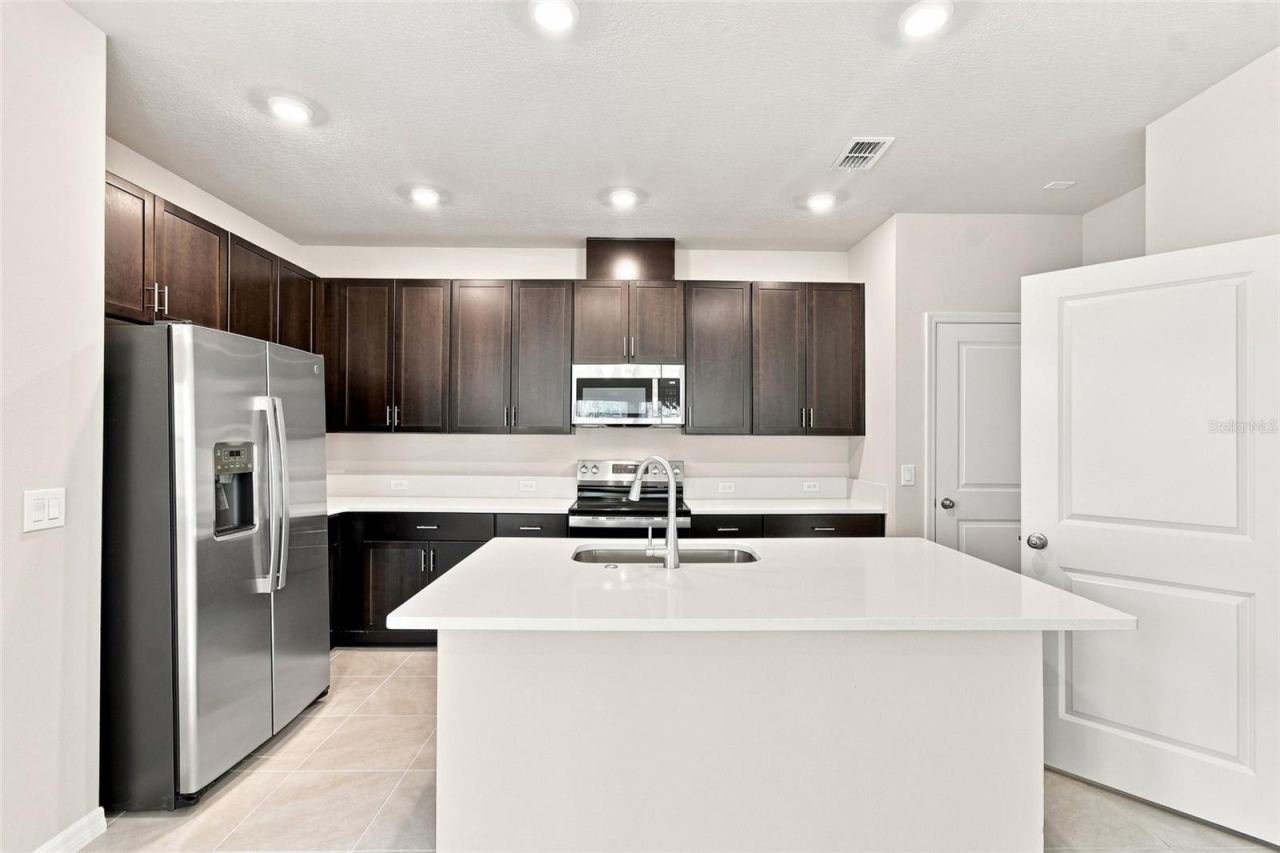 Photo 3 of 20: Kitchen