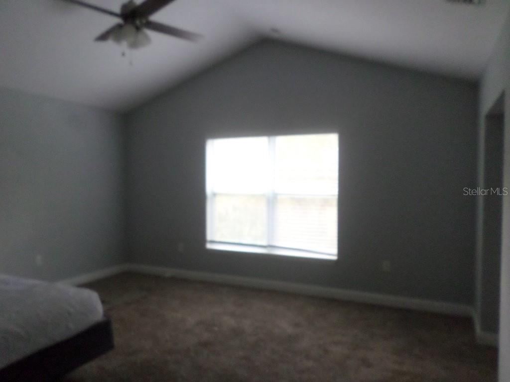 Photo 11 of 16: Bedroom