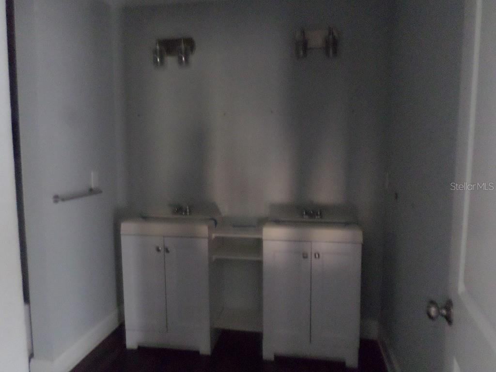 Photo 15 of 16: Bathroom