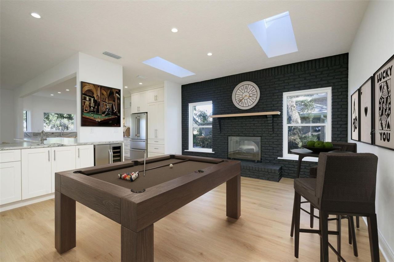 Photo 19 of 20: Family Room used as game room.