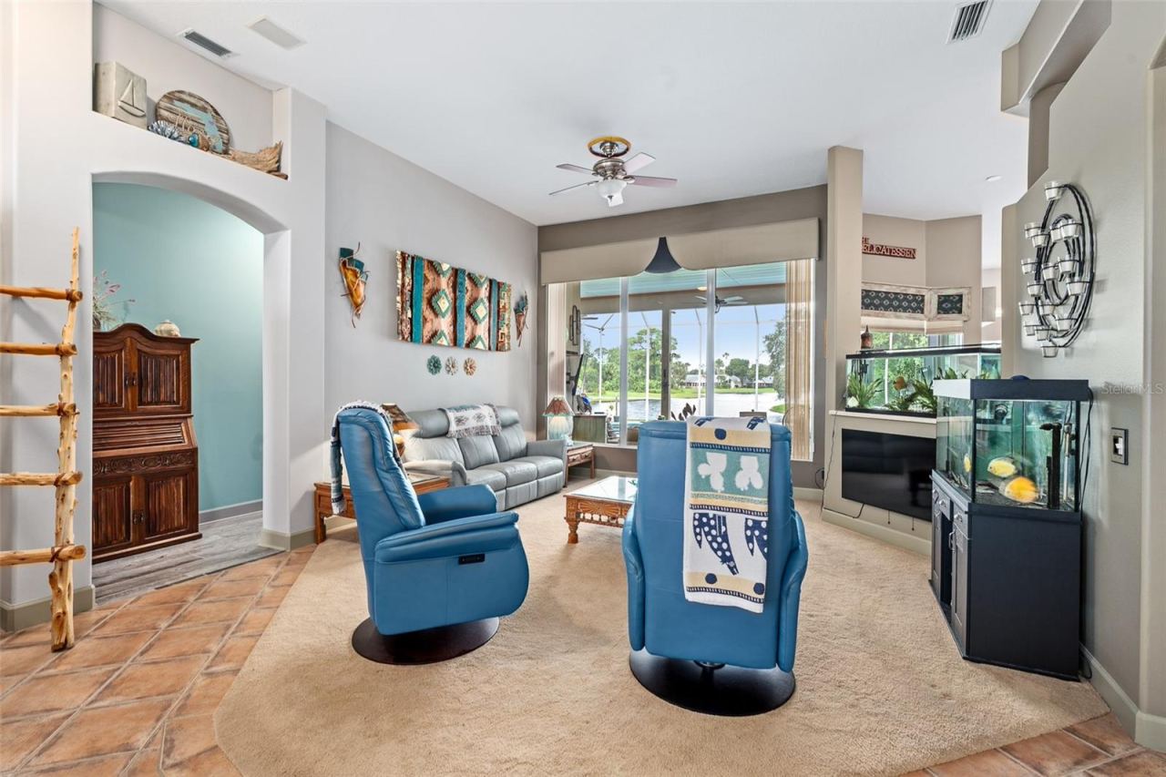Photo 9 of 20: Front Living Room