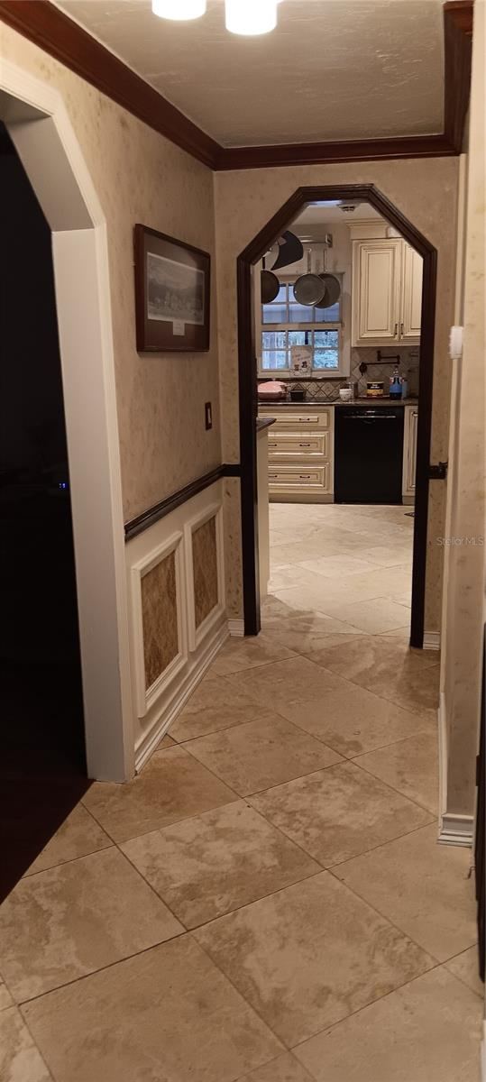 Photo 13 of 20