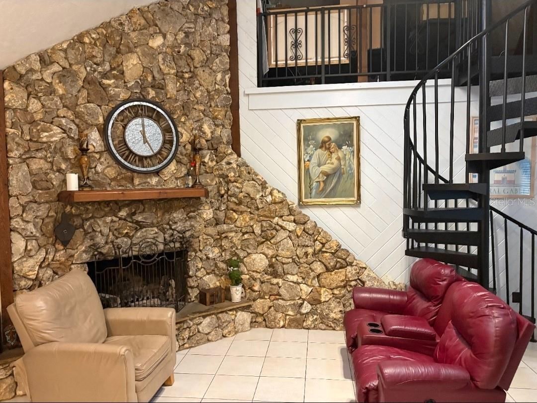 Photo 19 of 20