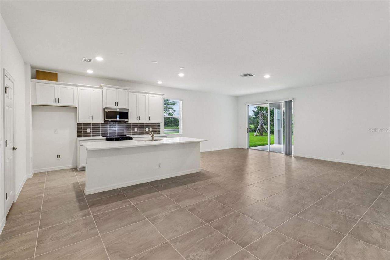 Photo 8 of 20: Kitchen / Great Room