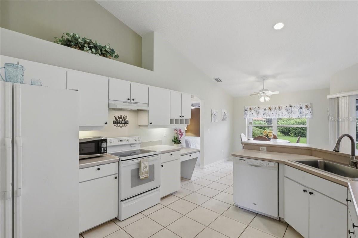Photo 9 of 20: Kitchen