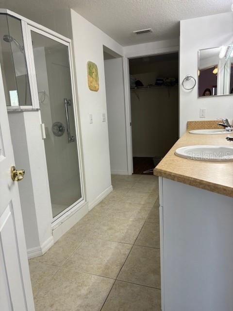 Photo 9 of 20
