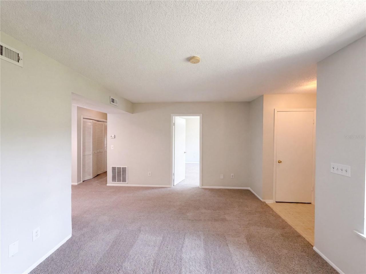 Photo 6 of 20