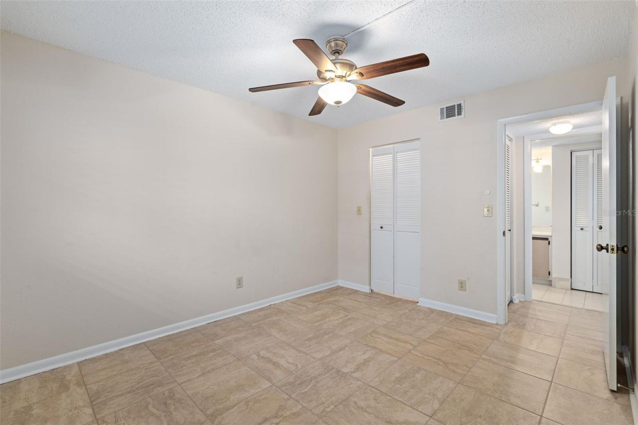 Photo 15 of 20