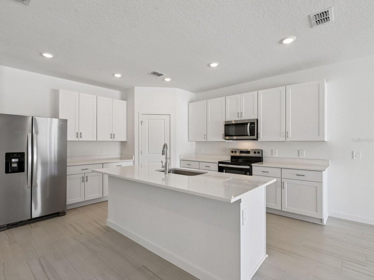 Photo 2 of 20: Photo is not of the actual home, but is an inspirational photo of builder’s model home and may depict options, furnishings, and/or decorator features that are not included