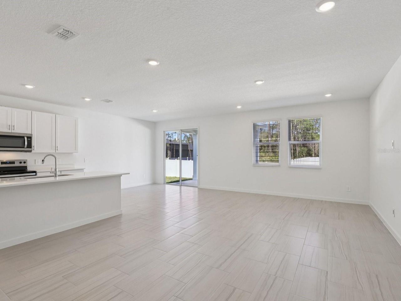Photo 4 of 20: Photo is not of the actual home, but is an inspirational photo of builder’s model home and may depict options, furnishings, and/or decorator features that are not included