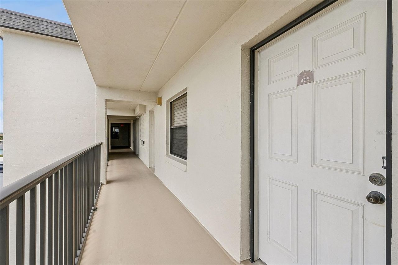 Photo 2 of 20: Unit 405