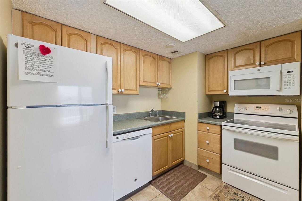 Photo 14 of 20: Open kitchen