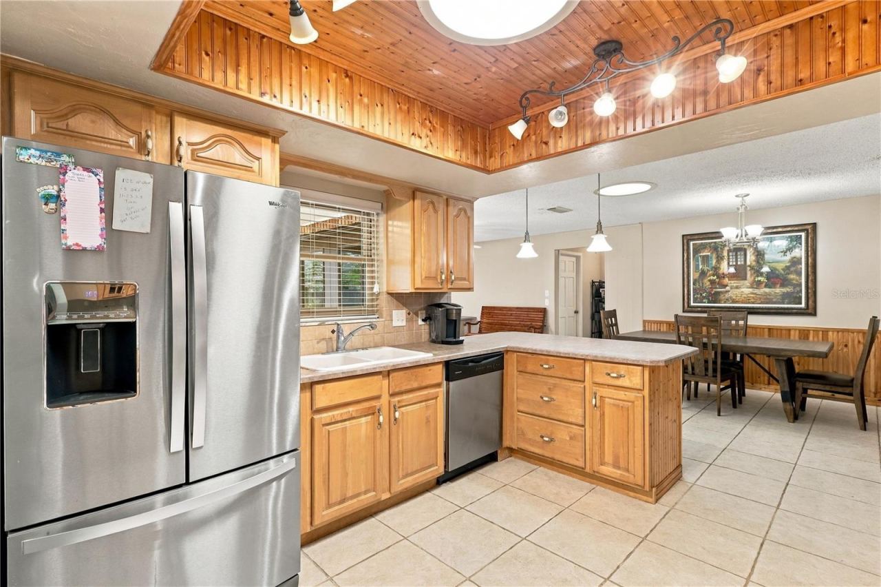 Photo 13 of 20: Kitchen