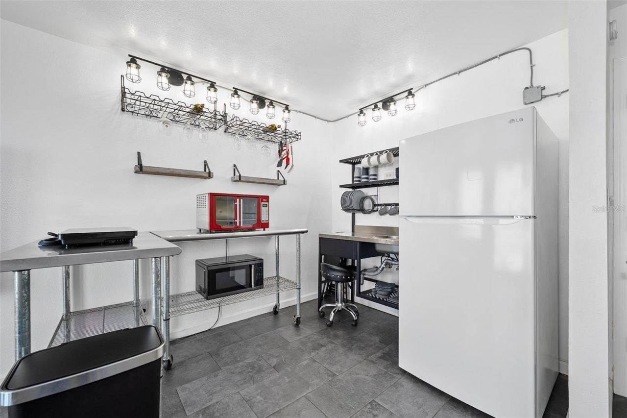 Photo 9 of 20: Microwave, elctric countertop oven, electric cooktop