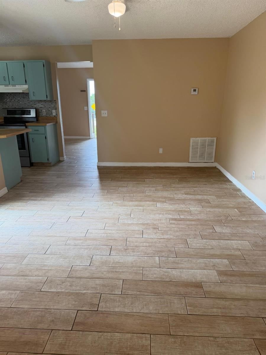 Photo 16 of 20