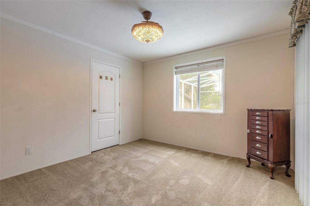 Photo 11 of 20