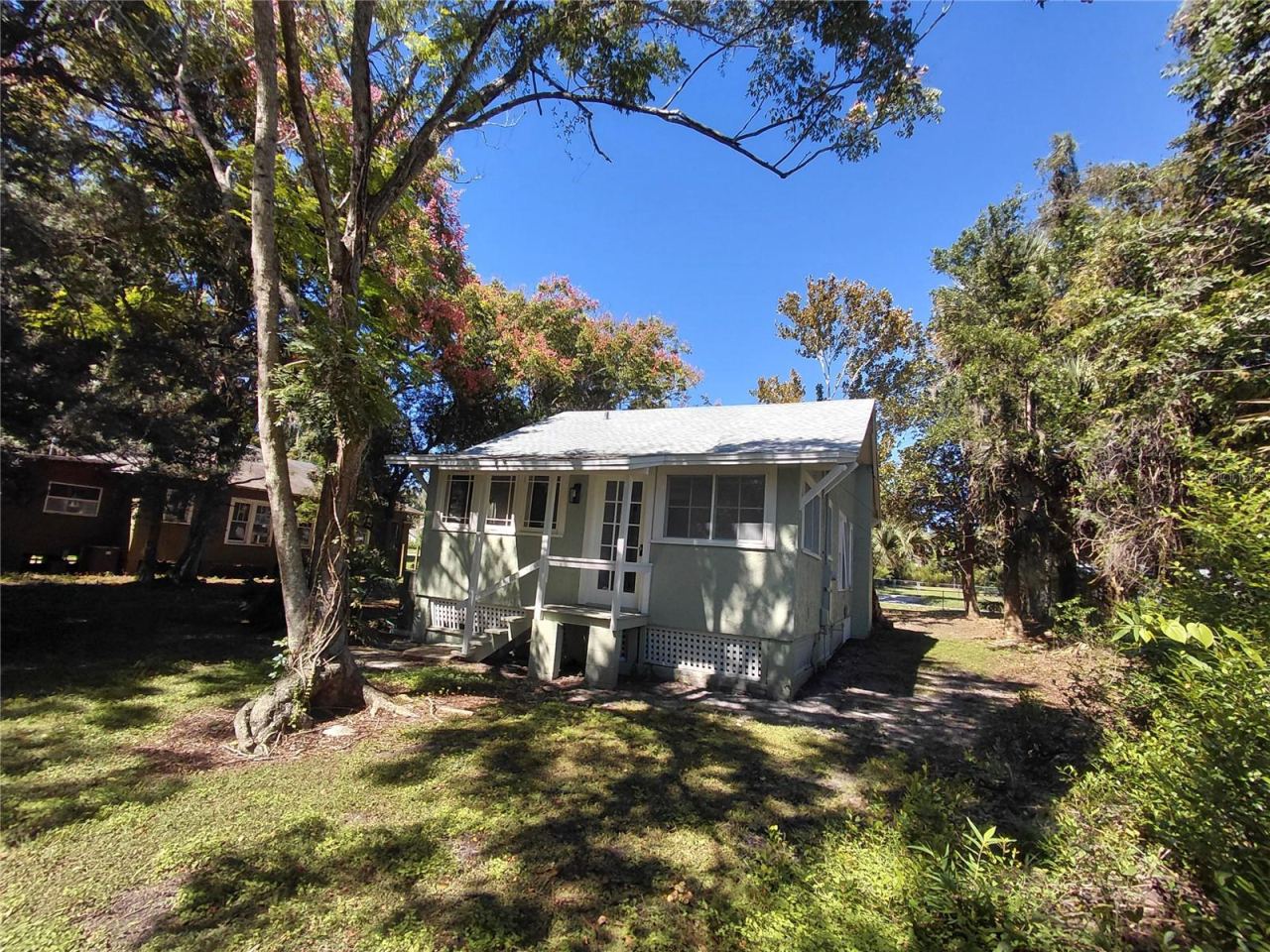 Photo 9 of 20: Back of house