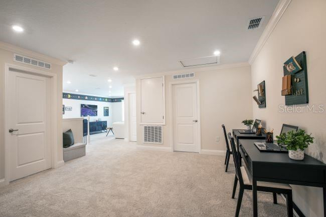 Photo 14 of 20: Model home - actual features may vary.