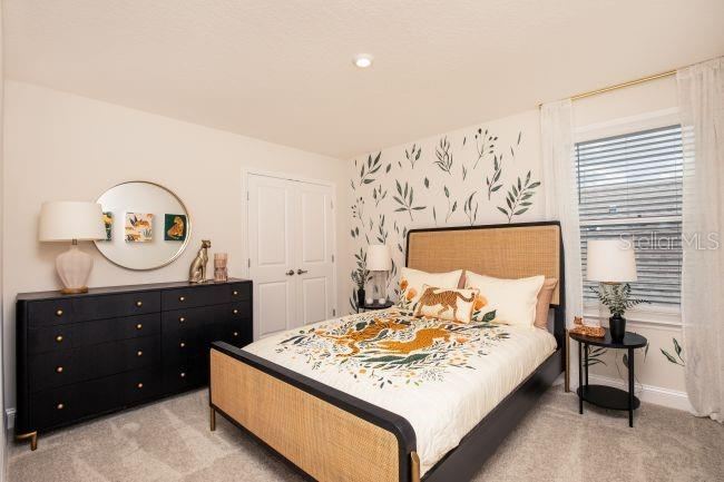 Photo 17 of 20: Model home - actual features may vary.