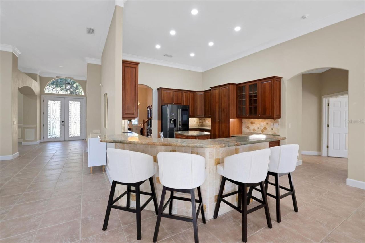Photo 14 of 20
