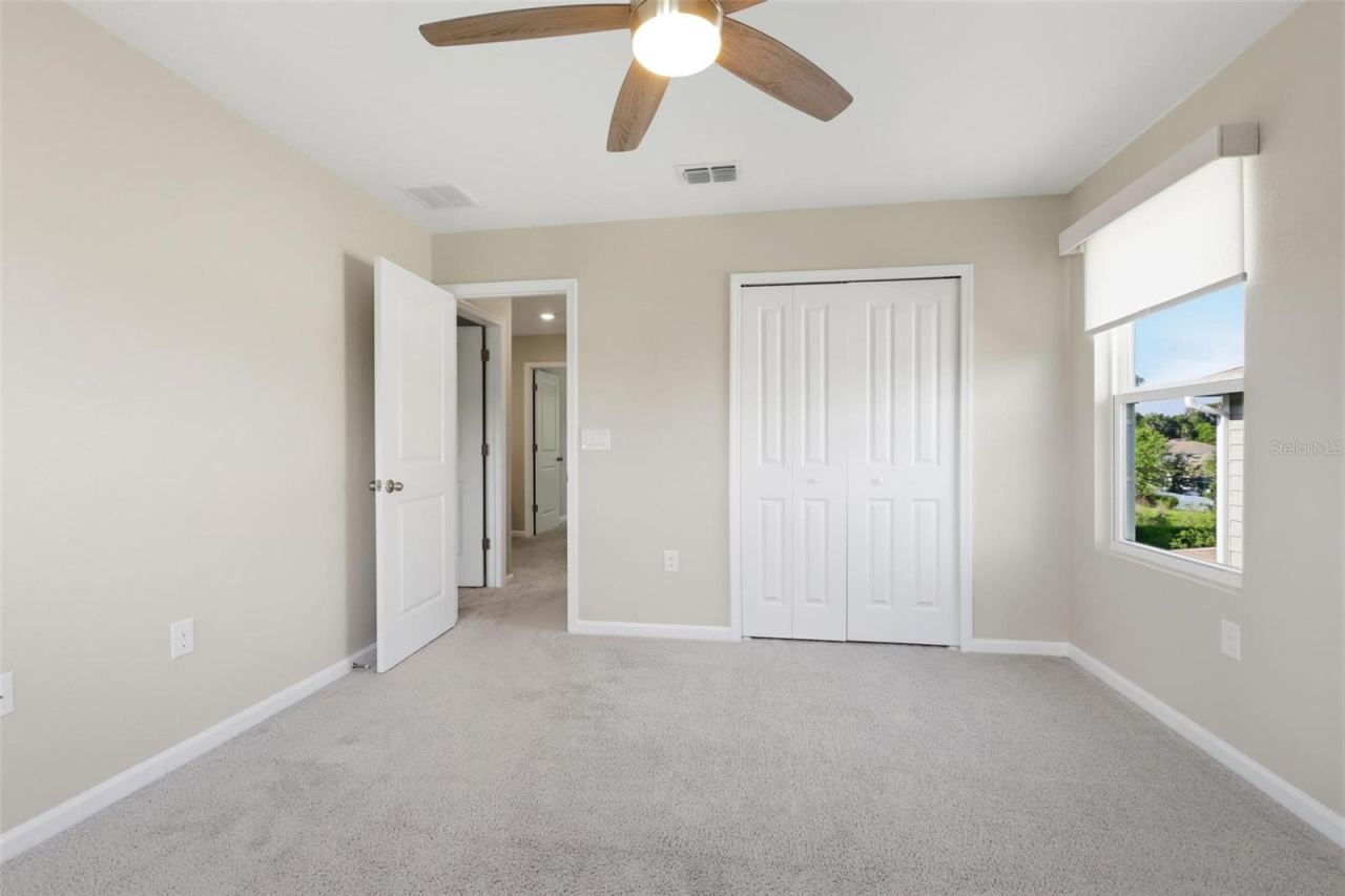 Photo 9 of 20: 2nd bedroom upstairs